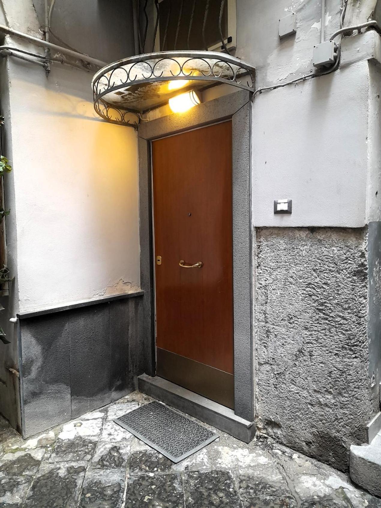 Toledo 27, A Due Passi Da Piazza Del Plebiscito Apartment Napoli Ngoại thất bức ảnh