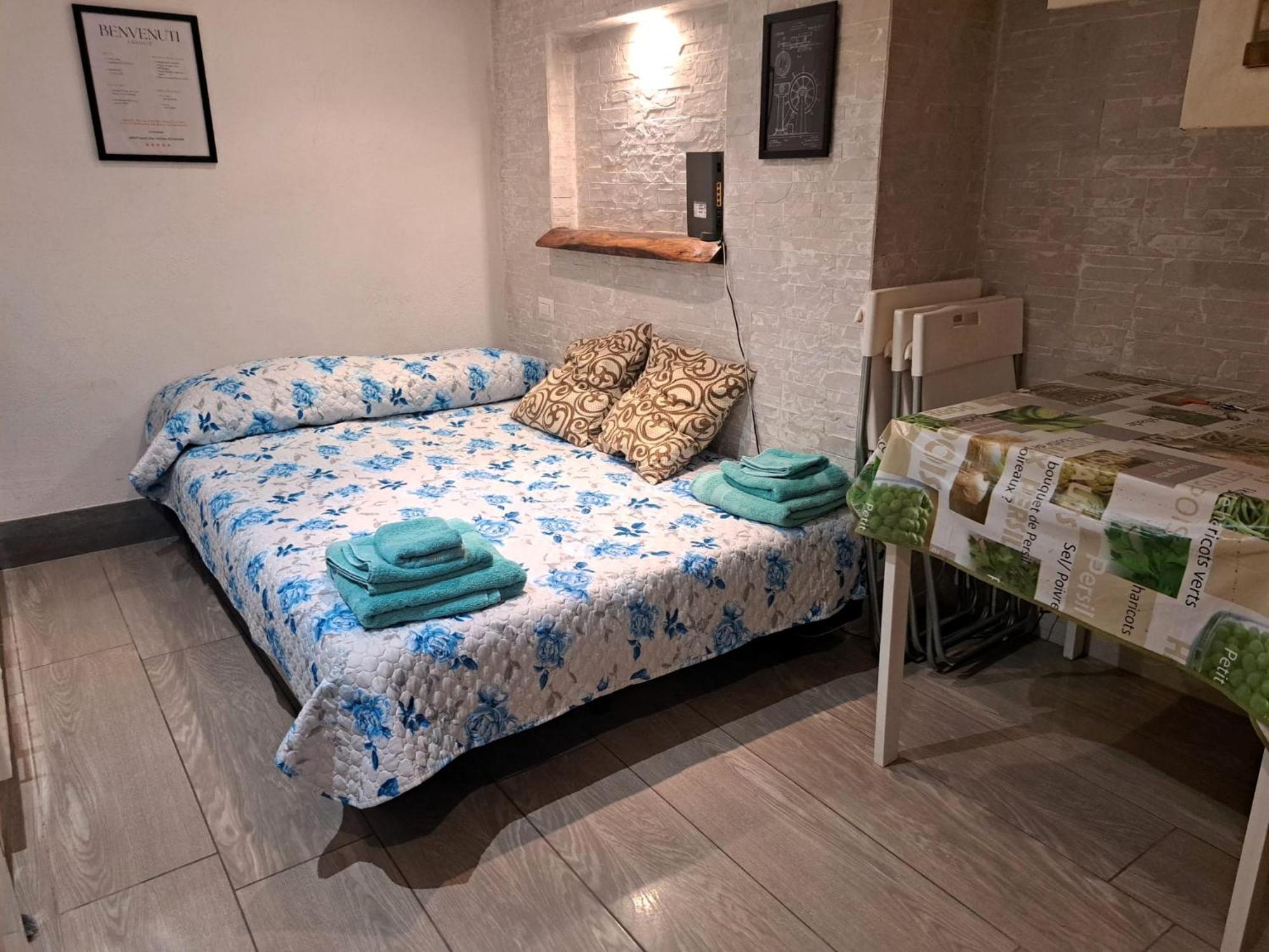 Toledo 27, A Due Passi Da Piazza Del Plebiscito Apartment Napoli Ngoại thất bức ảnh